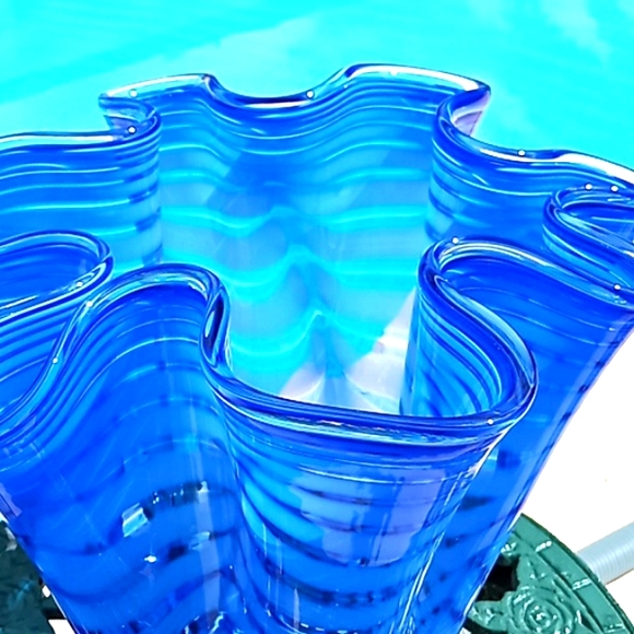 RARE Murano Fazzoletto Hand Blown Mid-Century Italian Scalloped Ruffled Vase. - Picture 9 of 14